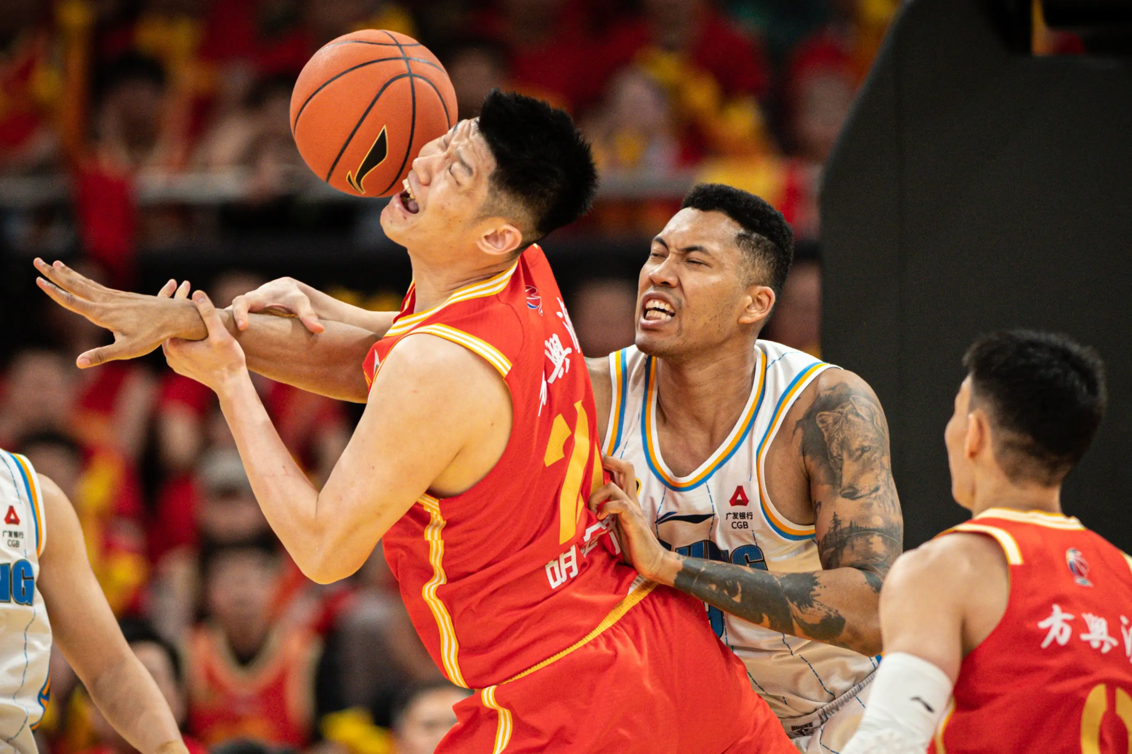 开元体最在线新网址包含里程碑夜！深圳男篮状态回暖，CBA常规赛冲刺阶段刷纪录，悬念犹存，赛季目标并未改变的词条